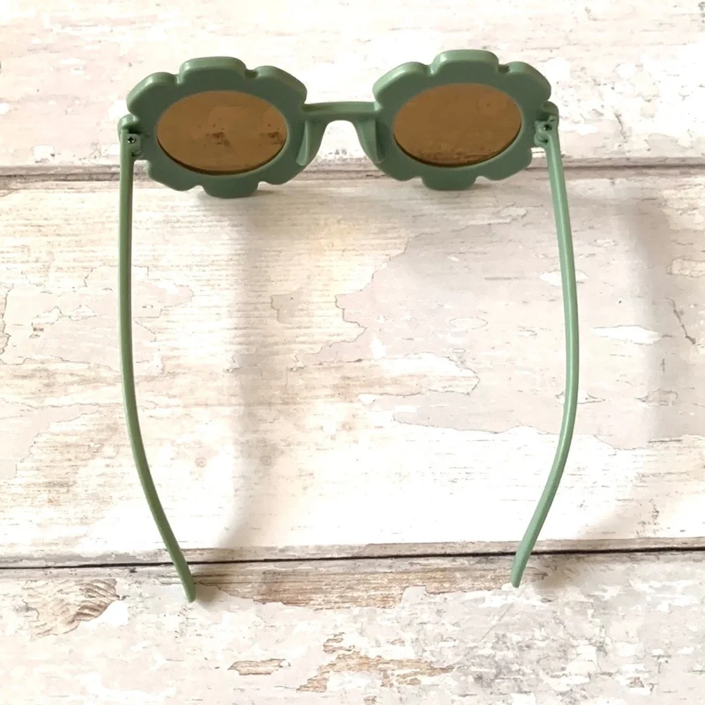 BabyGap Green Flower Sunglasses Kids Toddler Girls UV 400 Protection NEW